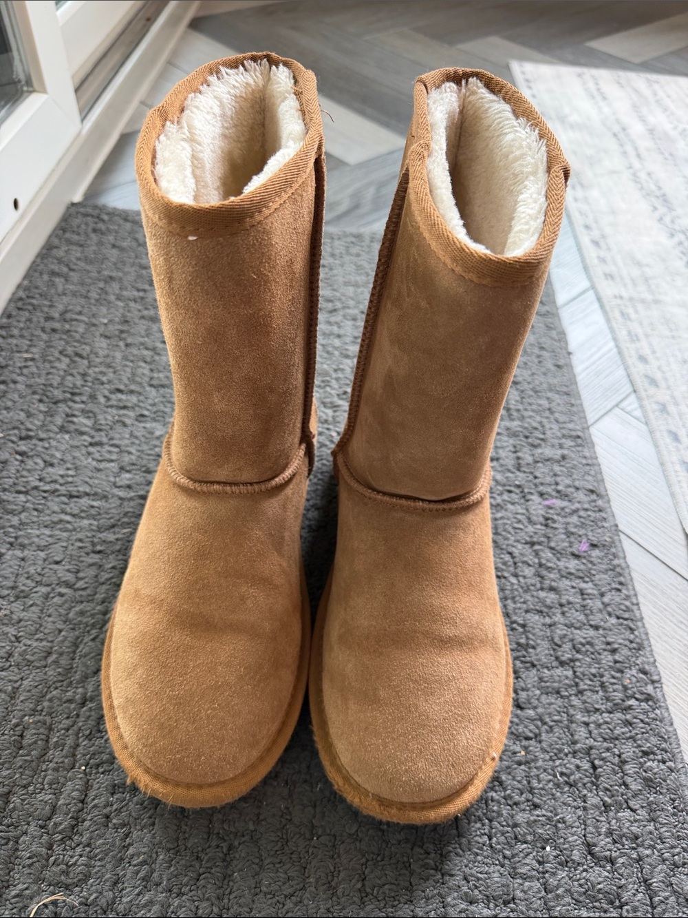 Minnetonka Chestnut Suede Boot